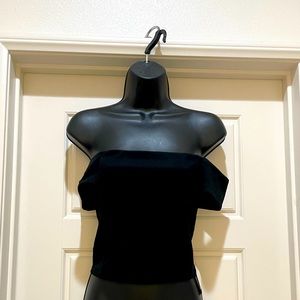 Crop top in black. Perfect for festivals!